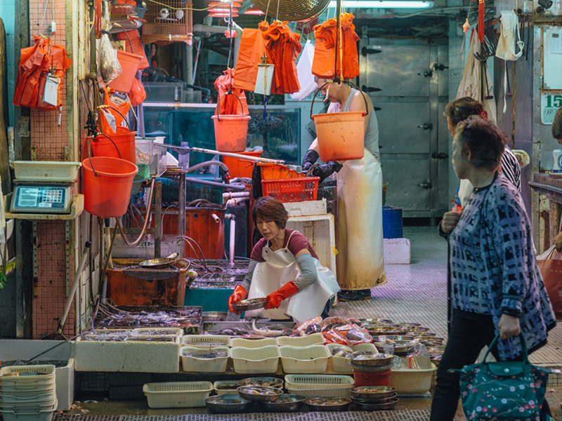年入百万！香港街头这群人 竟是隐形富豪！