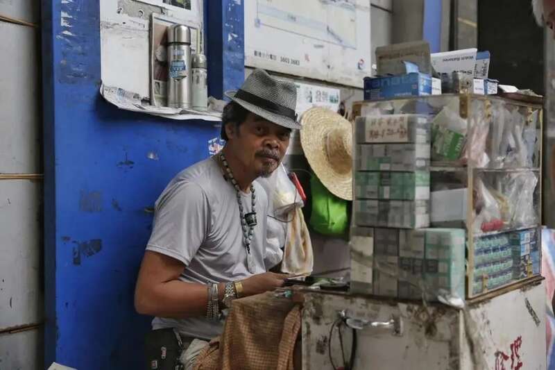 年入百万！香港街头这群人 竟是隐形富豪！