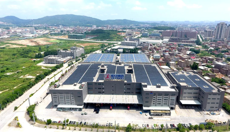 “中国卫生巾之父”去世：捐 10 亿 机场吃泡面