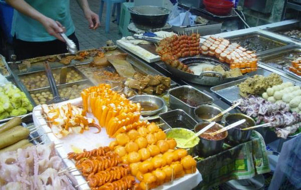 年入百万！香港街头这群人 竟是隐形富豪！