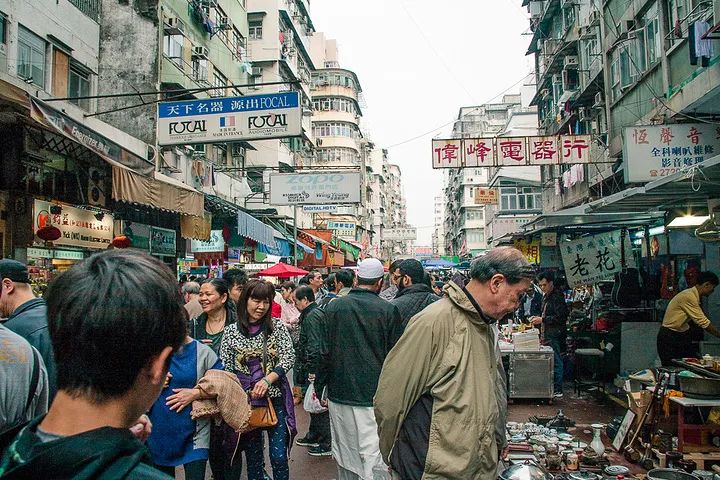 年入百万！香港街头这群人 竟是隐形富豪！
