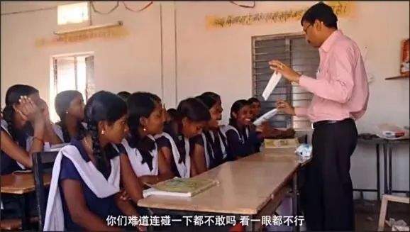 “中国卫生巾之父”去世：捐 10 亿 机场吃泡面