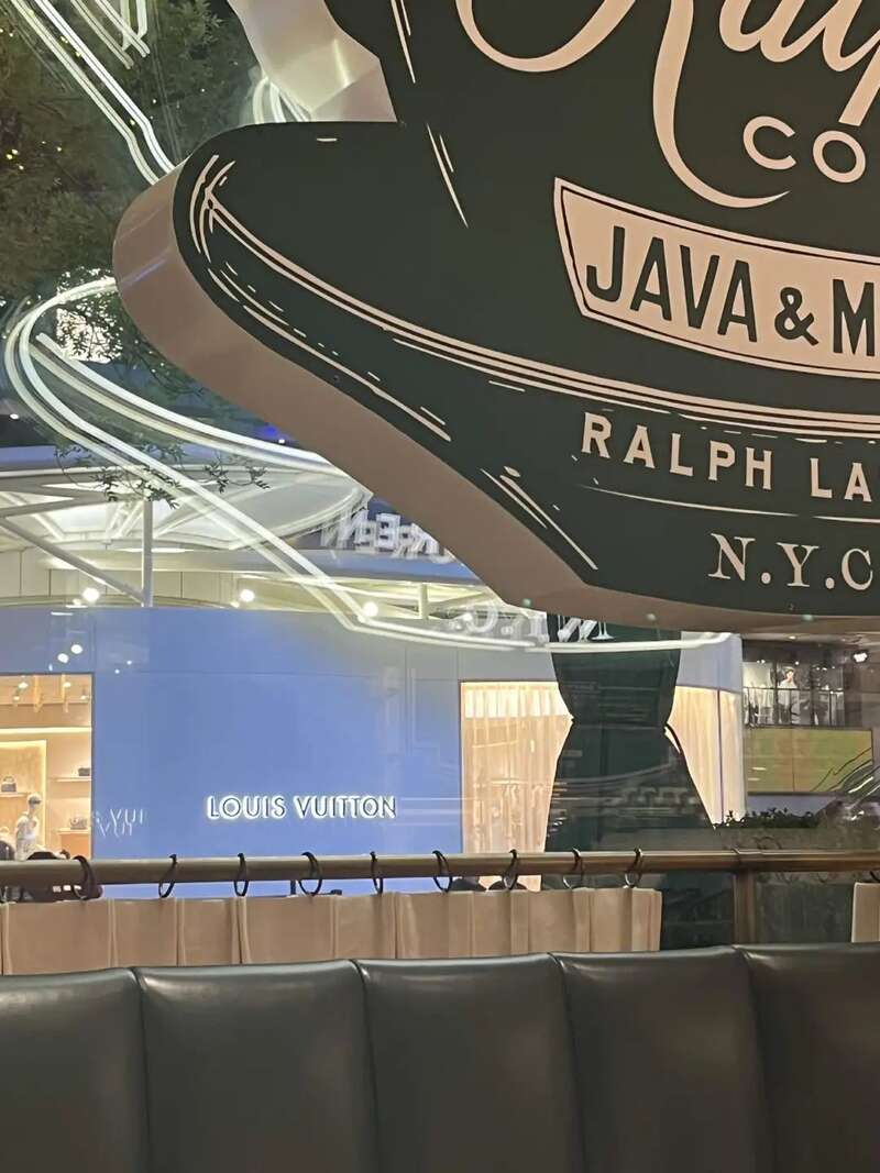 服装品牌咖啡店:拉夫劳伦 38 元拿铁 Zara 果味特调 服装品牌咖啡店:拉夫劳伦 38 元拿铁 Zara 果味特调