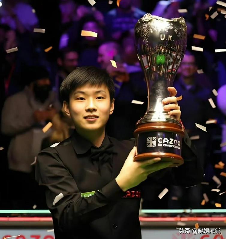 赵心童家世被扒 父亲曾是院长 女友剑桥毕业