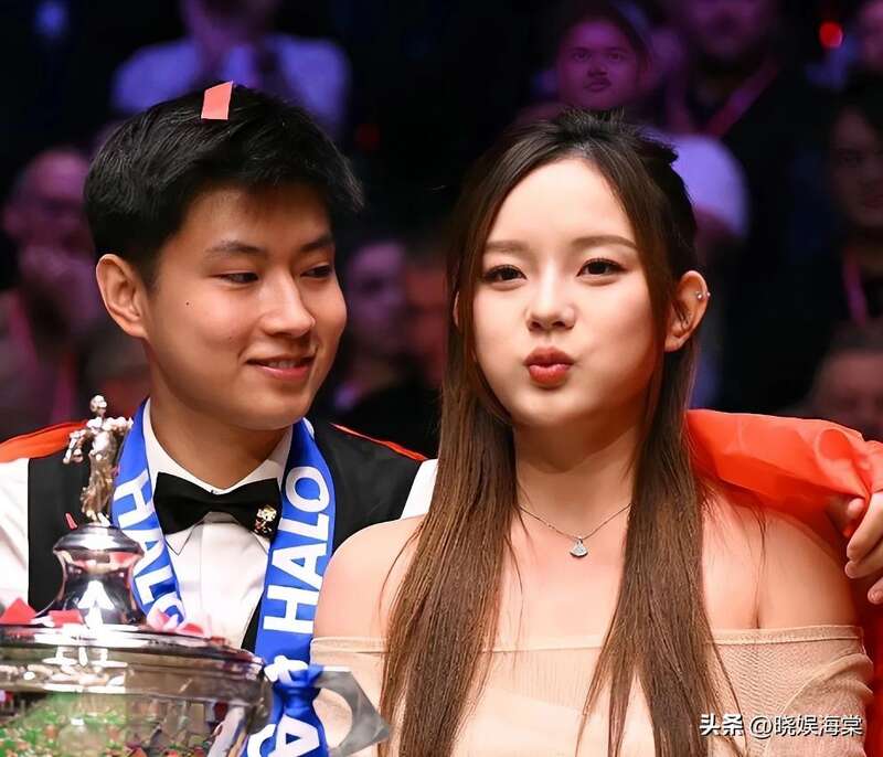 赵心童家世被扒 父亲曾是院长 女友剑桥毕业