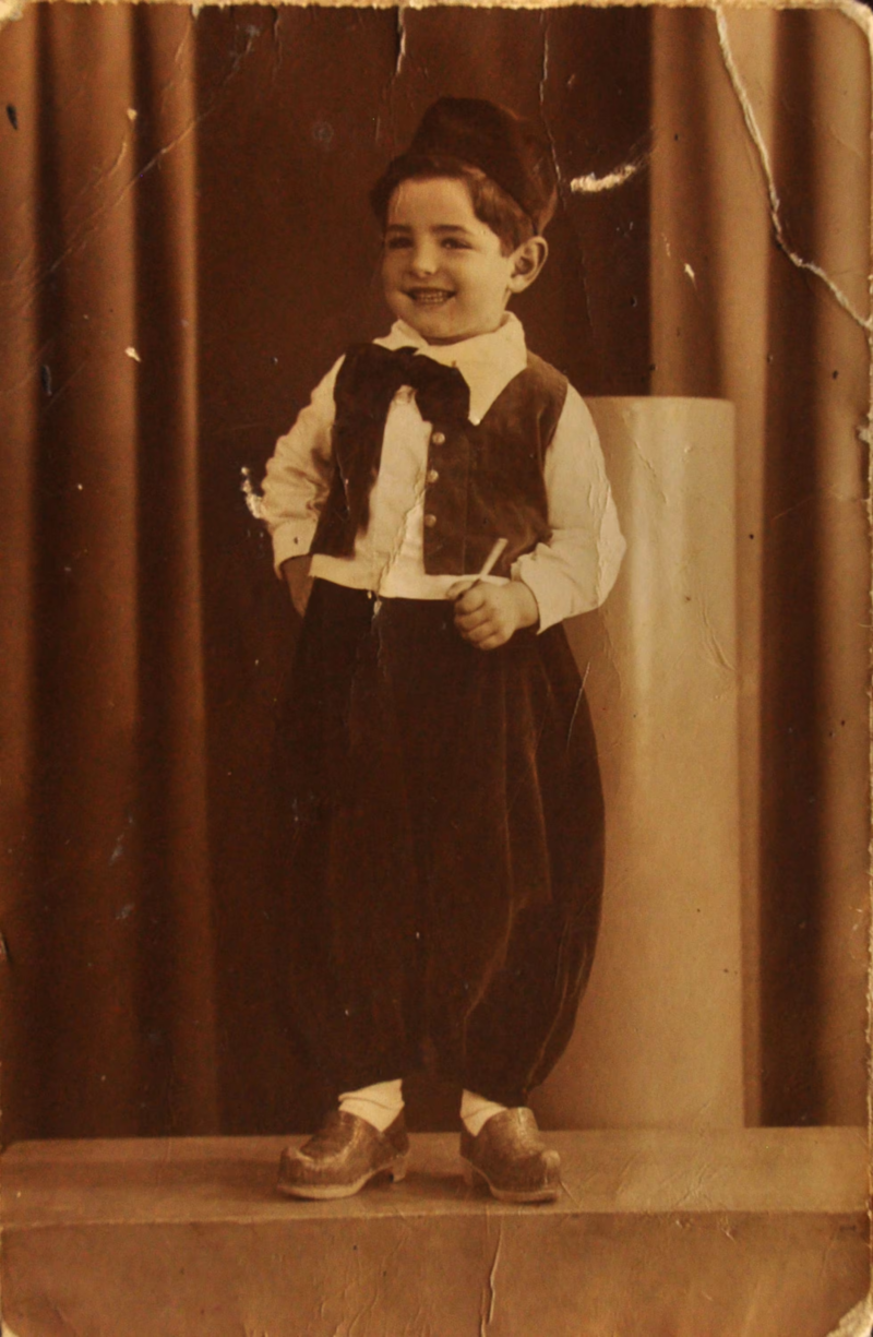 富裕国家的穷总统去世：住板房 开破车