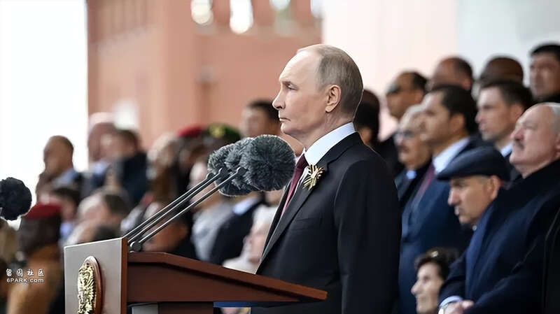 凤凰周刊：5 月 9 日，胜利日红场阅兵