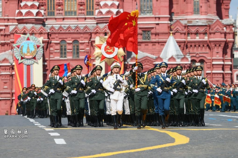 凤凰周刊：5 月 9 日，胜利日红场阅兵