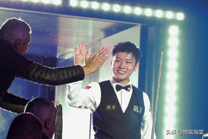 赵心童家世被扒 父亲曾是院长 女友剑桥毕业