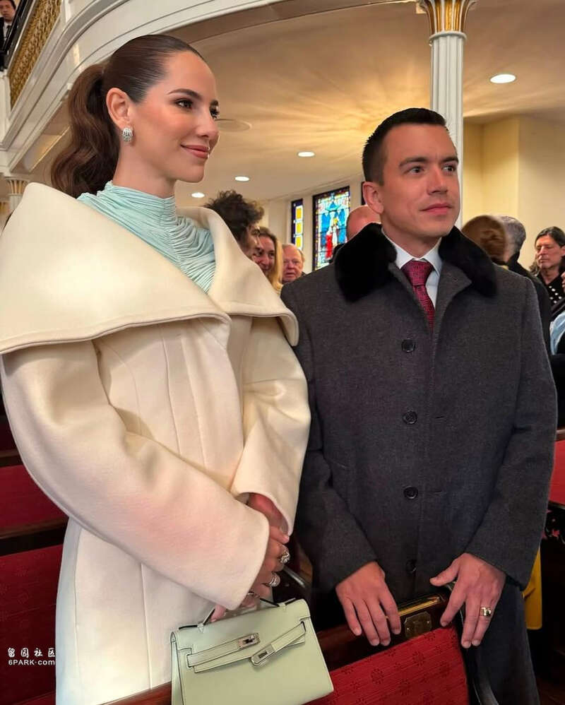 27 岁第一夫人披黑纱亮相 爱马仕太多惹争议