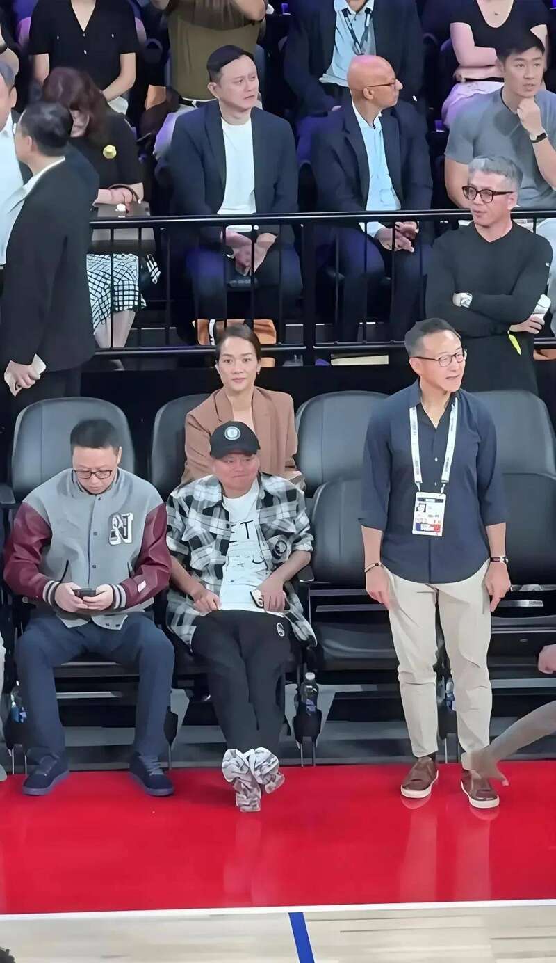 马云、成龙、贝克汉姆世纪同框 马云、成龙、贝克汉姆世纪同框