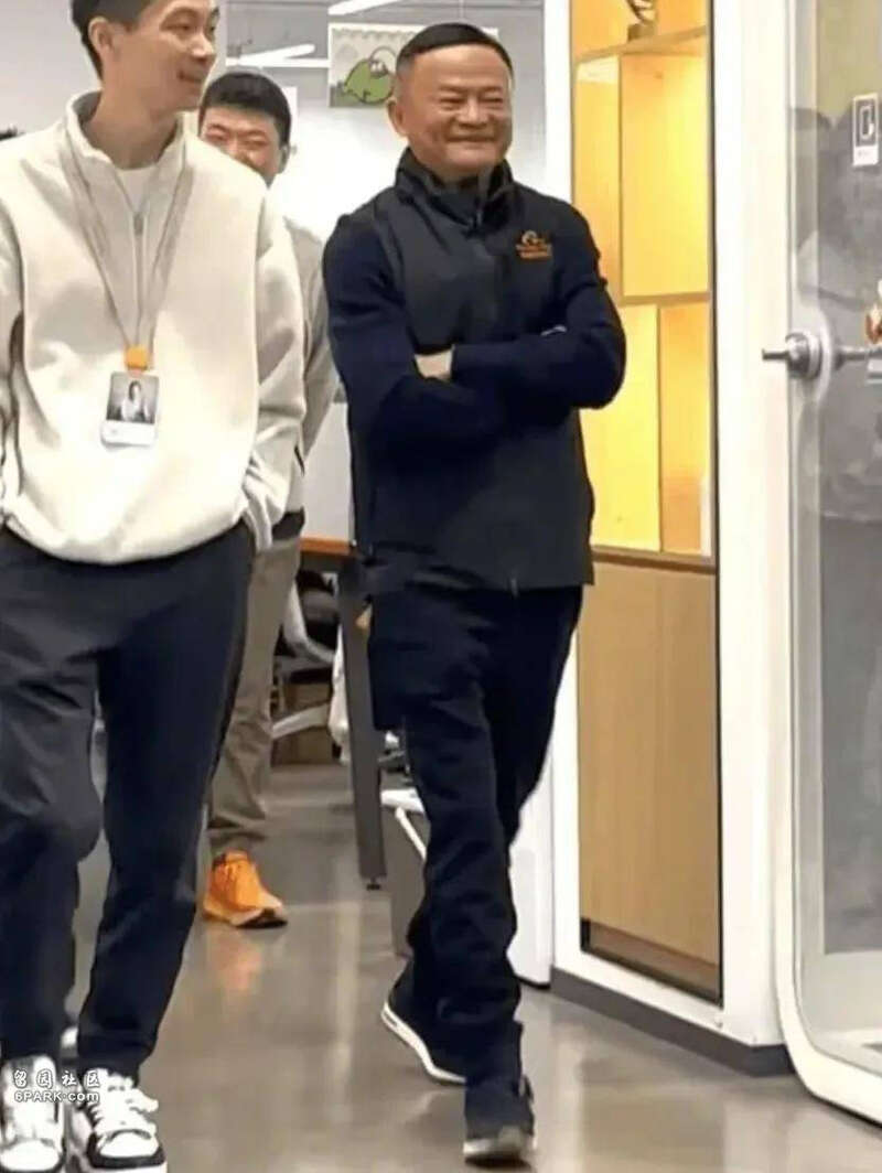 马云、成龙、贝克汉姆世纪同框 马云、成龙、贝克汉姆世纪同框